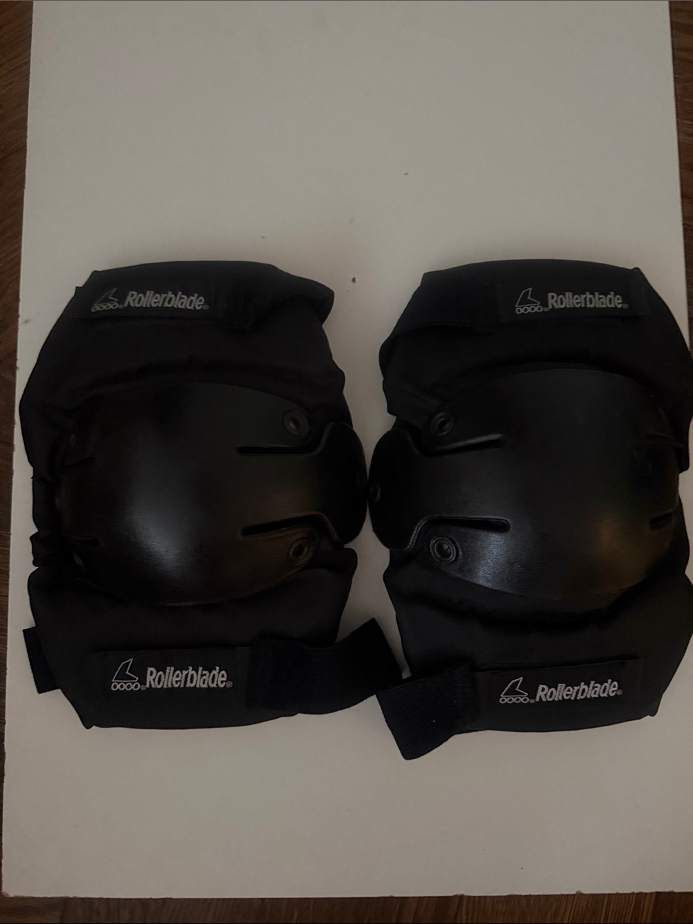 Rollerblade Black Knee Pads – Protective Pair for Outdoor Sports size S